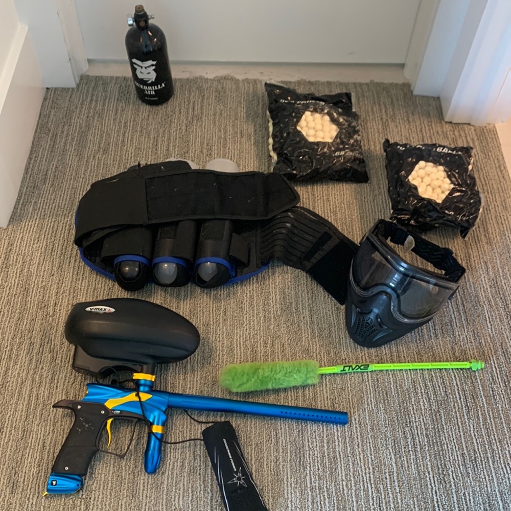DP CIPG500B-070 paintball gun with all accessories